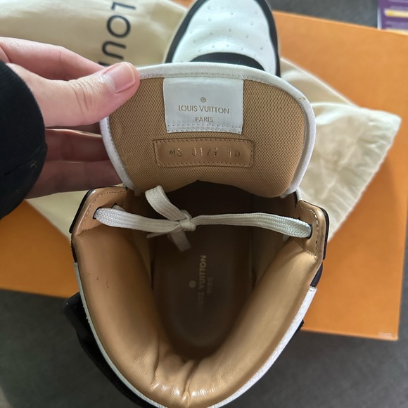 Louis Vuitton sneakers - Picture 6 of 6